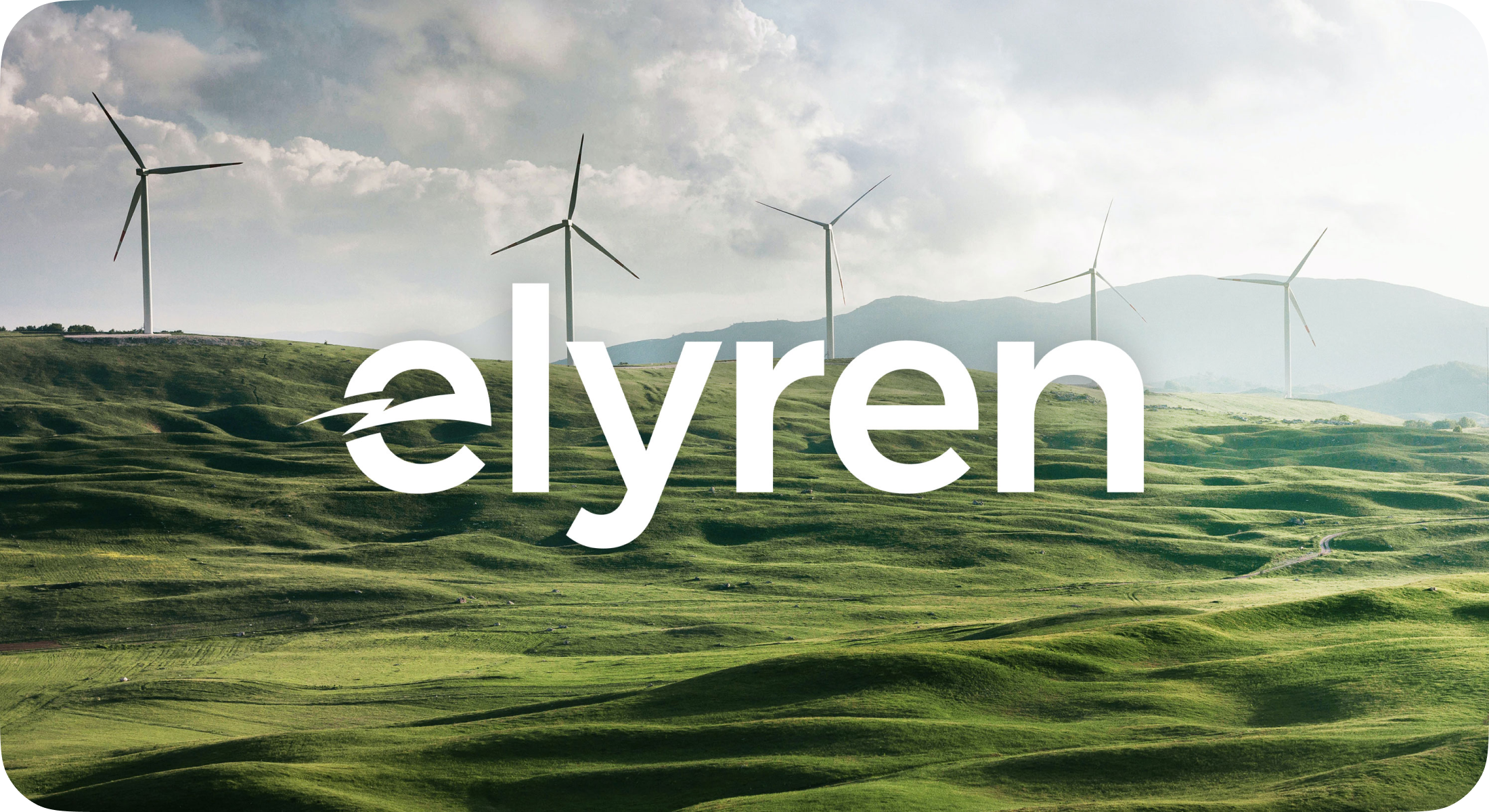 Fotografía de un paisaje verde con generadores eólicos y el logo de elyren.